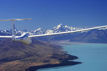 Discus 2b Glider, Lake Pukaki and Aoraki / Mt Cook, South Island, New Zealand David Wall / Danita Delimont by Danita Delimont