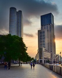 Sonnenuntergang in Berlin by Edgar Schermaul