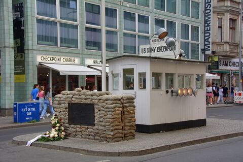 Checkpoint-charlie