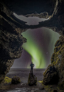 Blick auf die Nordlichter aus der Yoda Höhle by Patrick Gross