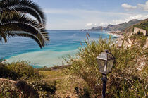 Traumhafte Bucht von Taormina auf Sizilien by captainsilva
