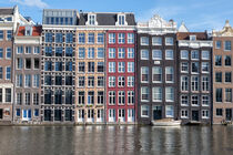 Amsterdam - Bunte "Lebkuchenhäuser" am Damrak von tart