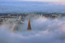 Nebelversunkenes Freiburg by Patrick Lohmüller