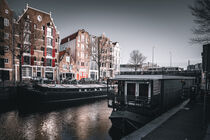 Amsterdam in den Niederlanden ist nicht nur schwarz und weiß by Thilo Wagner