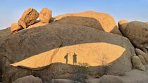 Im Schatten des Arch Spitzkoppe Namibia by Dieter Stahl