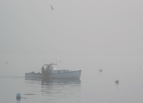D-01782-e-maine-lobster-fishermen-in-mist