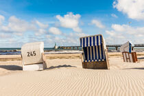 Strandkörbe am Strand von Zingst an der Ostsee by dieterich-fotografie