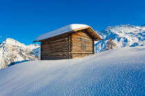 Hütte in Arosa im Winter by dieterich-fotografie