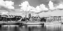 Schiffe am Martinianleger in Bremen - Monochrom von dieterich-fotografie