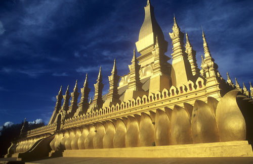 Laos-vientiane-golden-stupa-184
