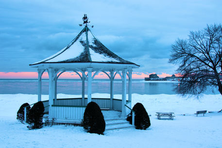 Niagara-on-the-lake-gazebo-at-dawn