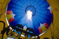 Hot air balloon; propane burner; flame; inflation of envelope; heat von Danita Delimont