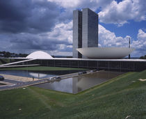 Low angle view of a building, National Congress Building, Brasilia, Brazil von Panoramic Images