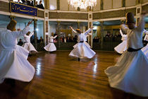 Whirling Dervishes performing dance, Istanbul, Turkey von Panoramic Images