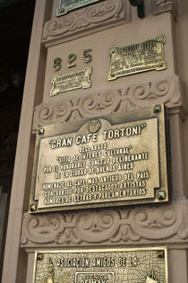 Close-up of a signboard, Cafe Tortoni, Avenida De Mayo, Buenos Aires, Argentina von Panoramic Images