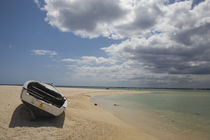 Boat on the beach, Flic En Flac, Mauritius von Panoramic Images
