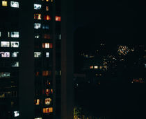 Building lit up at night, Rio De Janeiro, Brazil von Panoramic Images
