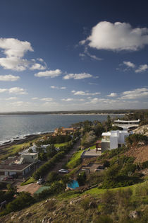 Houses at the riverside, Punta Ballena, Punta Del Este, Maldonado, Uruguay von Panoramic Images