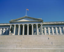 Low angle view of a government building von Panoramic Images