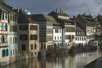 Houses along a river, Ill River, Alsace, Strasbourg, France von Panoramic Images