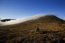 Low Cloud Hugging the Comeragh Mountain Peaks von Panoramic Images