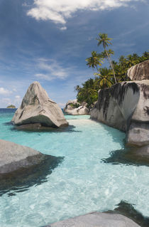 Rock formations on the coast, Pulau Dayang Beach, Malaysia von Panoramic Images
