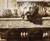 Close-up of a sculpture carving on the wall of a temple von Panoramic Images