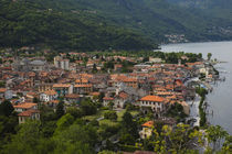 High angle view of a town at the waterfront von Panoramic Images