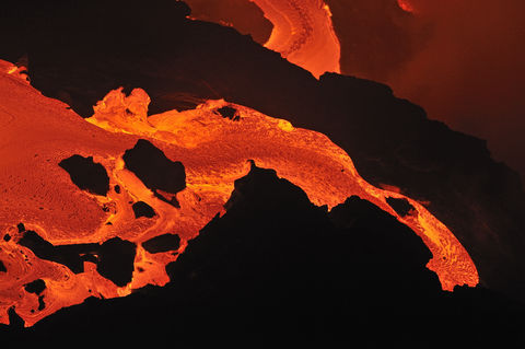 Kilauea-volcano-molten-lava-rm-haw-d319242
