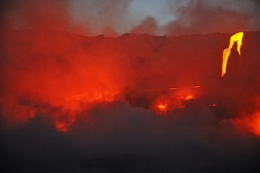 Kilauea-volcano-molten-lava-rm-haw-d319518