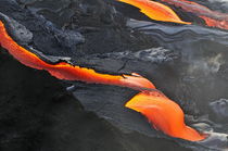 River of molten lava, close-up, Kilauea Volcano, Hawaii Islands, United States von Sami Sarkis Photography