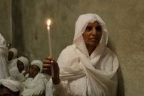 Easter, Ethiopian Orthodox pilgrims at the Church of the Holy Sepulchre von Hanan Isachar