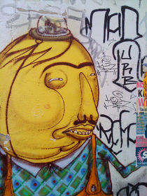 Yellow man by Sergi S. Massó