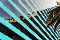 Architecture at the MGM Casino/Hotel, Las Vegas. von Eye in Hand Gallery