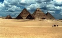  Pyramiden von Giseh by tinadefortunata