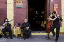 tango dance couple 4 Buenos Aires La bocaca von Leandro Bistolfi