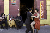 tango dance couple 3 Buenos Aires La boca by Leandro Bistolfi