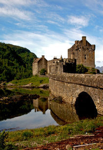Eilean Donan Castle Highlanders home by harmic-art