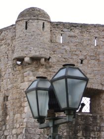 Budva - Gesichter einer Festung von Raymond Zoller