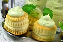 Avocado Yoghurt Cream Pastry by lizcollet