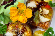 Aal in Aspik mit essbaren Blüten von lizcollet