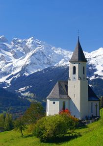 Kirche in den Bergen by Johannes Netzer