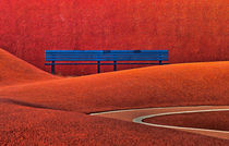 Bank im roten Bereich by Harald Kraeuter