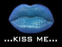 KISS ME by Angela Parszyk
