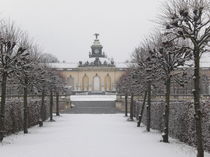 Sanssouci im Schnee by loquito