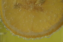 Lemonbubbles ... eine Zitronenscheibe von Christine Amstutz