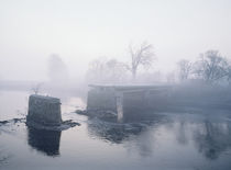 Alte Brücke im Nebel von Sebastian Kaps