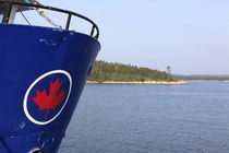 Bug eines Schiffs mit kanadischem Ahorn Symbol, Kanada von Willy Matheisl