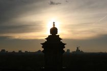 Sonnenuntergang über dem Reichstag von carlekolumna