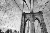 Auf der Brooklyn Bridge by buellom